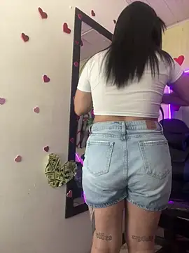  luna torres online show from 12, 6, 2026