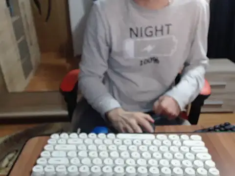 uncutguy01 online show from 8, 11, 2025