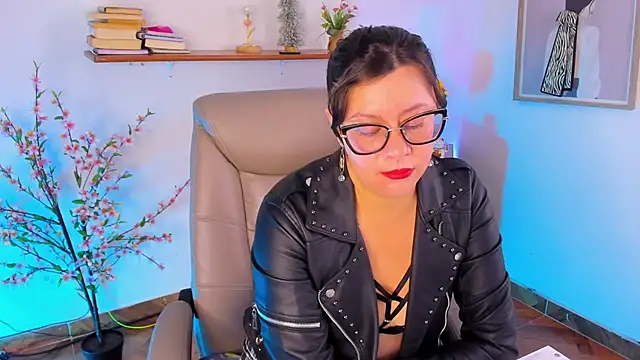 Chanelll Taylorr  online show from 22, 6, 2026