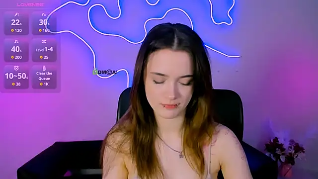 liana kisses online show from 14, 6, 2026