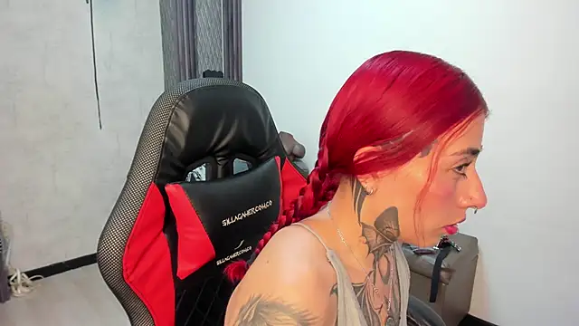 selene red  online show from 11, 6, 2026