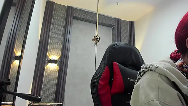 selene red  online show from 16, 6, 2026