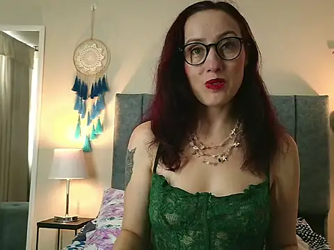 IberianMoonMK online show from 8, 6, 2026