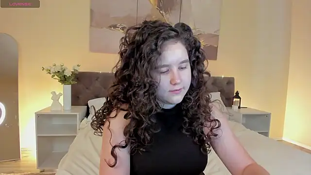 Ariella Sol online show from 6, 5, 2026