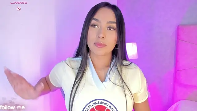 Cameliaa Smiith online show from 18, 6, 2026