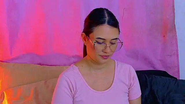 keelly richaardson1 online show from 22, 6, 2026
