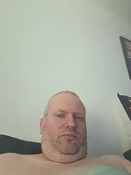 Snapshot of ShyBoy1982 chatting on 27, 4, 2026 ShyBoy1982 online show from 27, 4, 2026