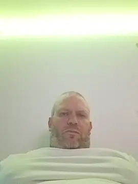 Snapshot of ShyBoy1982 chatting on 2, 5, 2026 ShyBoy1982 online show from 2, 5, 2026