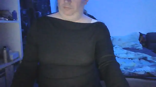 Snapshot of ShyBoy1982 chatting on 16, 5, 2026 ShyBoy1982 online show from 16, 5, 2026
