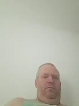 Snapshot of ShyBoy1982 chatting on 18, 5, 2026 ShyBoy1982 online show from 18, 5, 2026