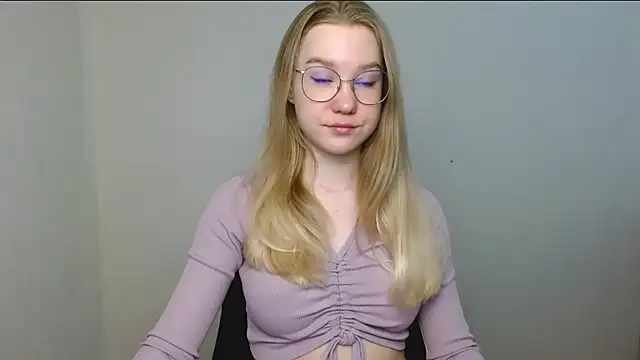 cindi hot online show from 5, 4, 2026