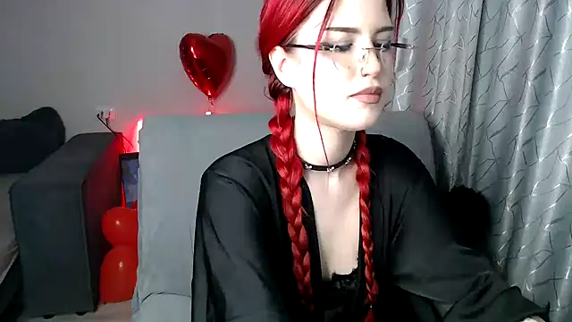 MikasaWaifu online show from 14, 2, 2025