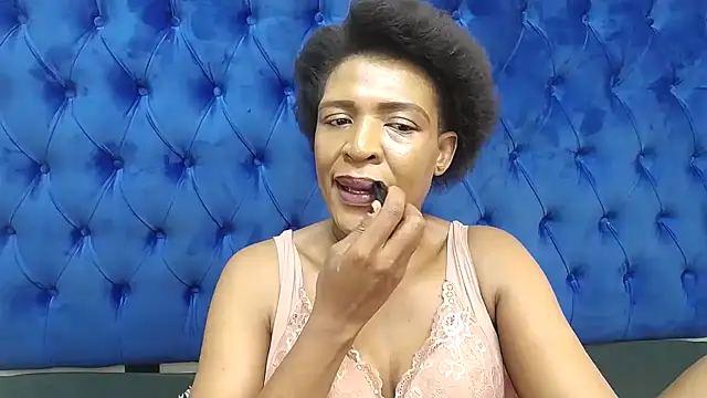 SpicyQueenxxxx online show from 28, 5, 2026