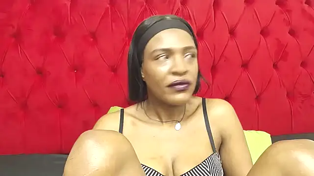 SpicyQueenxxxx online show from 18, 6, 2026