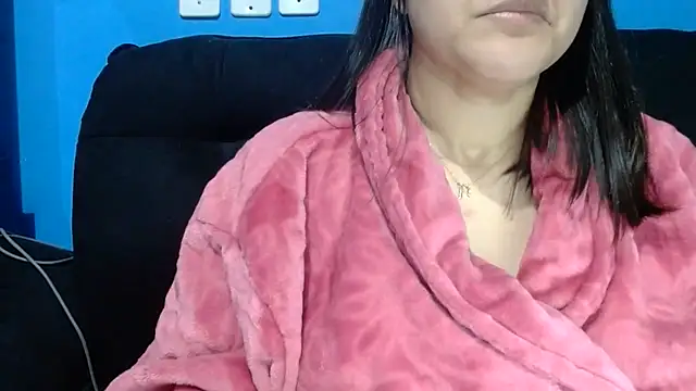 luckygirl111 online show from 10, 6, 2026