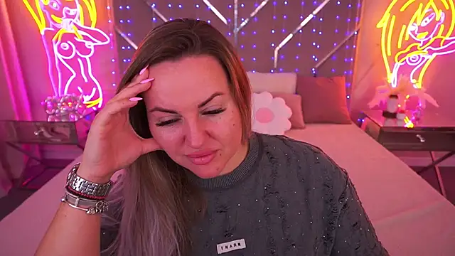 KiraCandyS online show from 16, 6, 2026