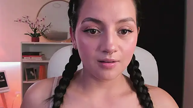 nahiapaws online show from 12, 6, 2026