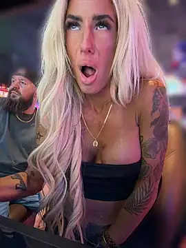 blondiluvsanal online show from 10, 6, 2026
