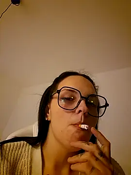 Jujuicy 97 online show from 10, 6, 2026