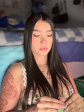 -Loren- online show from 8, 6, 2026