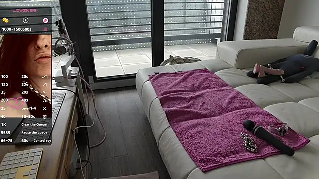 sexyLolia11 online show from 15, 6, 2026