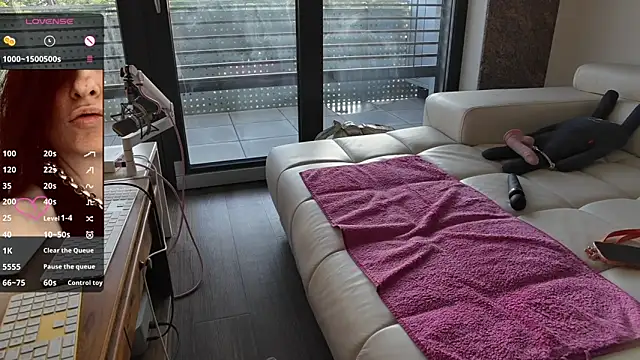 sexyLolia11 online show from 18, 6, 2026