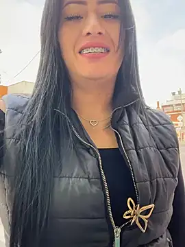 Sara luna  online show from 29, 6, 2026