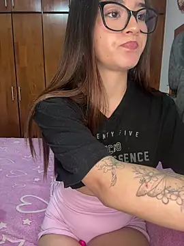 Veronica isaza   online show from 8, 6, 2026