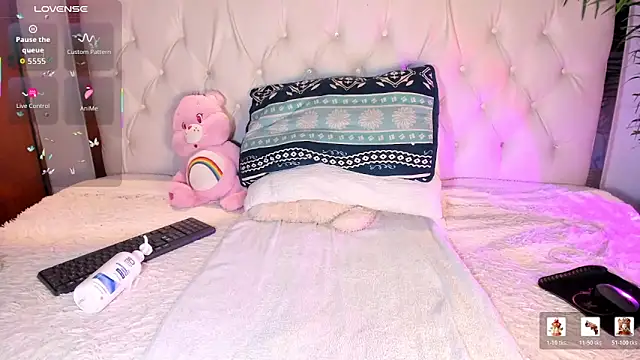 Aidan twink online show from 12, 6, 2026