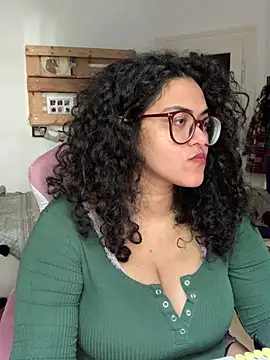 Curvydesifromgermany online show from 14, 6, 2026