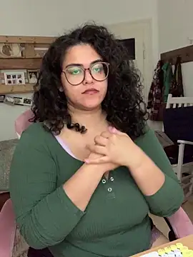 Curvydesifromgermany online show from 15, 6, 2026