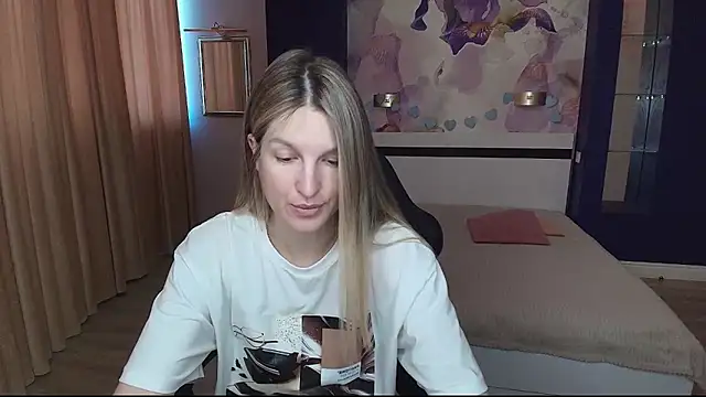 EmilyWalkeri online show from 16, 6, 2026