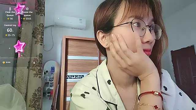 Lili 666 online show from 8, 6, 2026