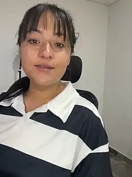 jjulietha95 online show from 2, 6, 2026