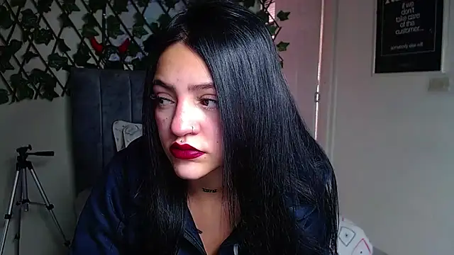 Violettasquirt online show from 9, 6, 2026