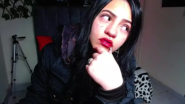 Violettasquirt online show from 22, 6, 2026