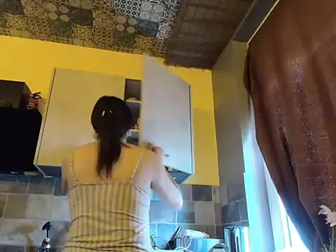 Dulce hot 23  online show from 4, 6, 2026