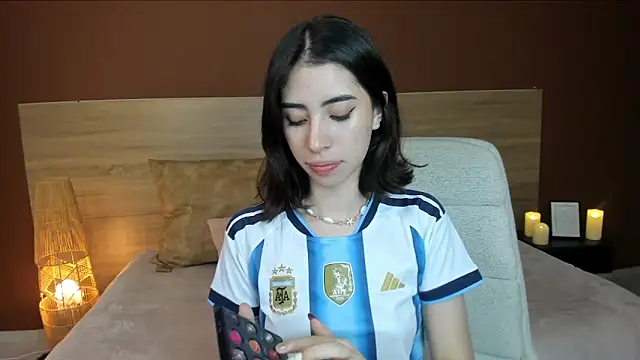 Catyloves online show from 17, 6, 2026