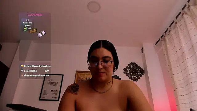 VeronicaGilss online show from 20, 6, 2026