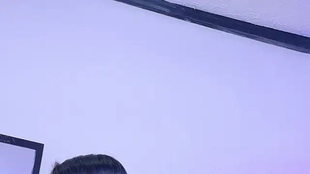 Skinny hottie18 online show from 3, 6, 2026