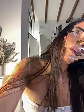 Snapshot of __Alisson_ chatting on 7, 5, 2026 Alisson online show from 7, 5, 2026