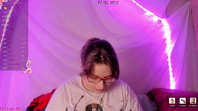 Seductive She Wolf online show from 9, 6, 2026
