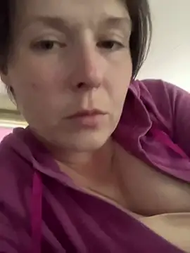 Snapshot of KatieBARBiE98 chatting on 14, 5, 2026 KatieBARBiE98 online show from 14, 5, 2026