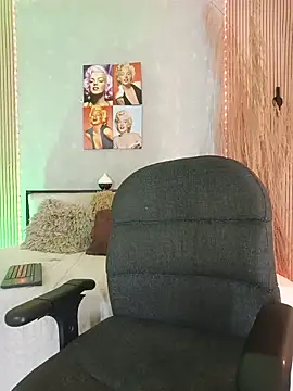nahiarapalmer19 online show from 31, 5, 2026