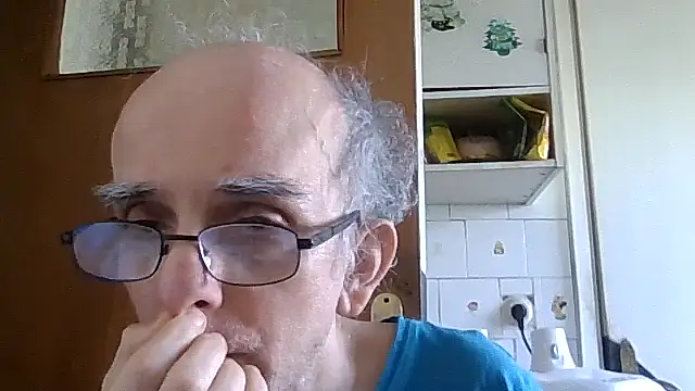 Snapshot of mariusica1@xh chatting on 29, 5, 2026 mariusica1xh online show from 29, 5, 2026