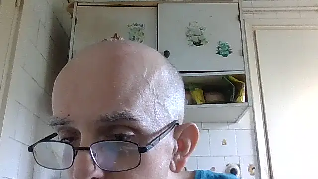 Snapshot of mariusica1@xh chatting on 5, 6, 2026 mariusica1xh online show from 5, 6, 2026