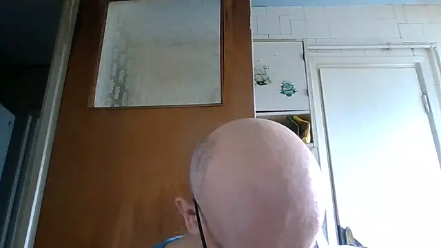 Snapshot of mariusica1@xh chatting on 8, 6, 2026 mariusica1xh online show from 8, 6, 2026