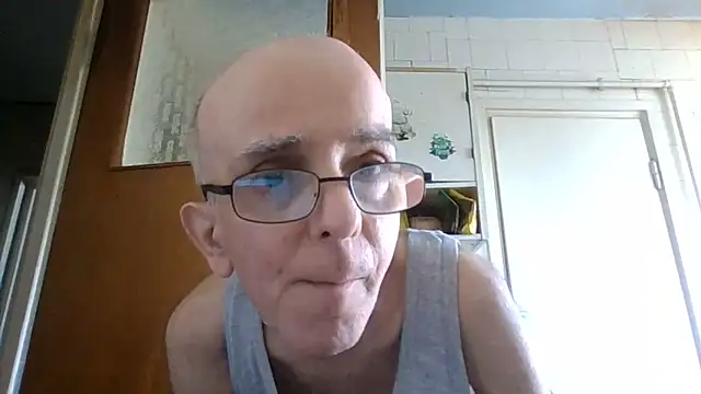 Snapshot of mariusica1@xh chatting on 17, 6, 2026 mariusica1xh online show from 17, 6, 2026
