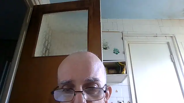 Snapshot of mariusica1@xh chatting on 20, 6, 2026 mariusica1xh online show from 20, 6, 2026