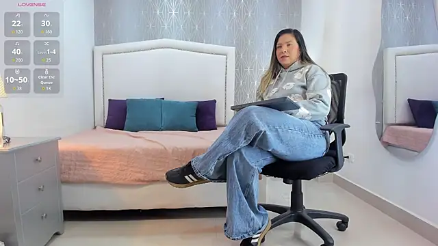  Peach1  online show from 25, 6, 2026